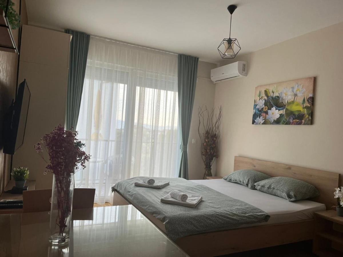 אוהריד Jana Apartment מראה חיצוני תמונה